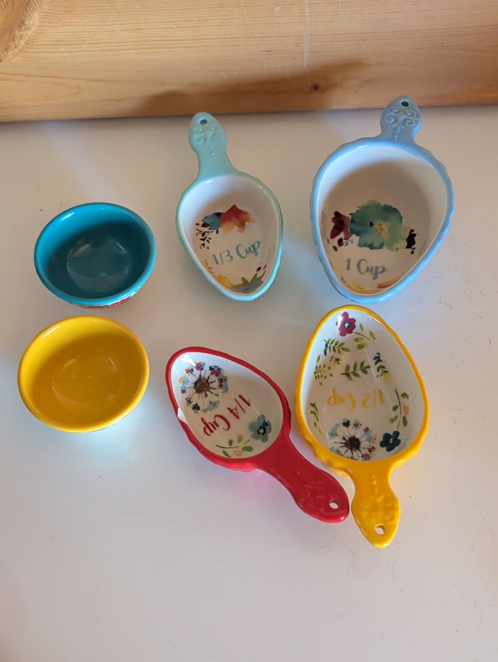 6 Pcs. The Pioneer Woman, Colorful Ceramic Measuring Spoon Set w/ Dipping Bowls.